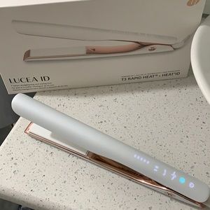 T3 - Lucea ID 1” Flat Iron with Touch Interface